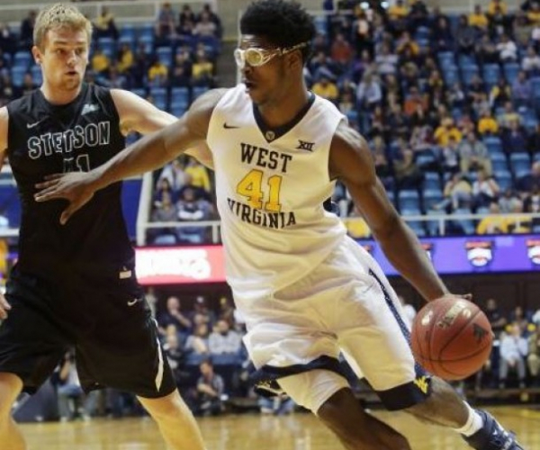 West Virginia Mountaineers Break 100-Point Mark in a 103-62 Rout of the Stetson Hatters