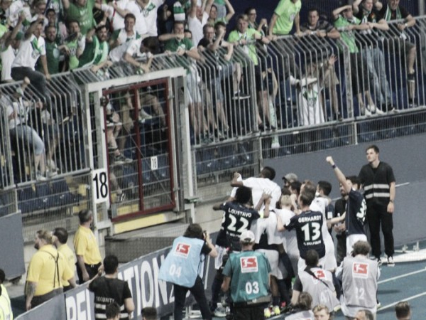 Il Wolfsburg scaccia la paura e resta in Bundesliga: Braunschweig battuto 0-1 anche al ritorno