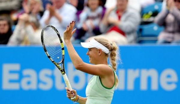 WTA Eastbourne: Radwanska e Wozniacki a passo di carica
