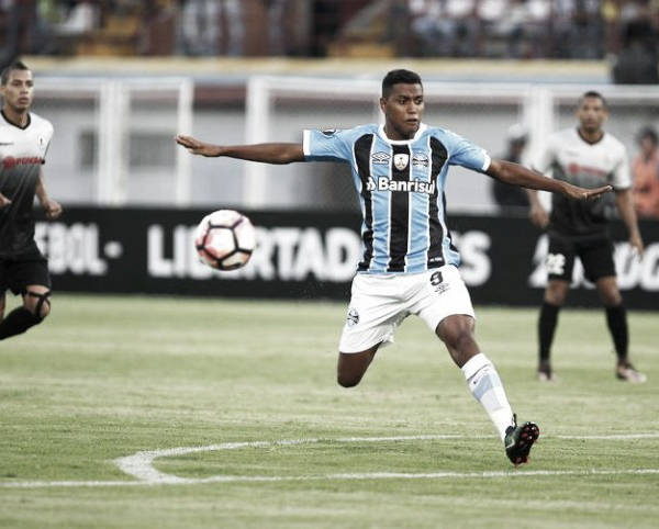 Grêmio recebe Zamora para confirmar classificação e primeiro lugar do Grupo 8