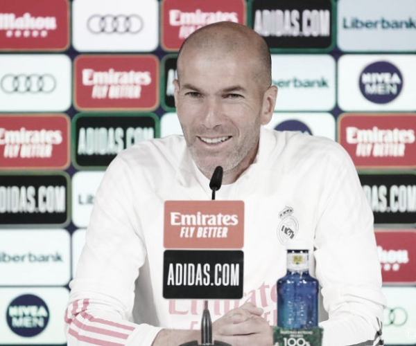 Zidane: “El VAR ha hecho mejorar el fútbol, pero se tienen que aclarar las cosas en jugadas concretas"