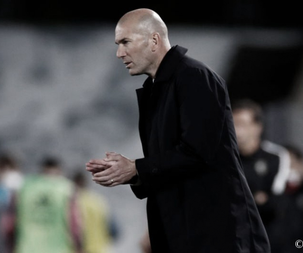 Zidane: “Estoy un
poco enfadado, me tienen que explicar las reglas de las manos”