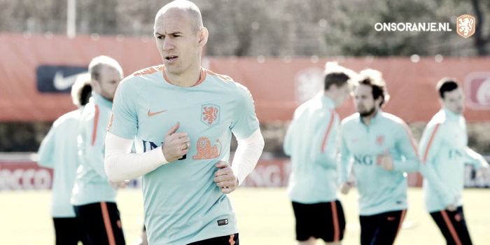 Robben, a un paso de dejar la selección