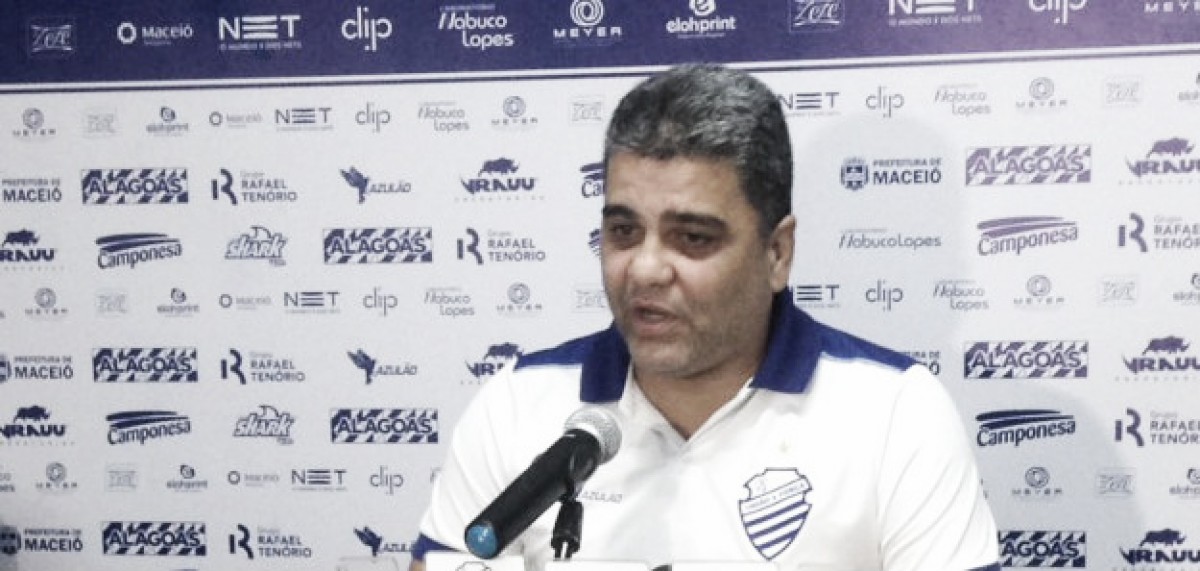 Marcelo Cabo lamenta chances desperdiçadas pelo CSA: "Não tivemos eficácia nas finalizações"