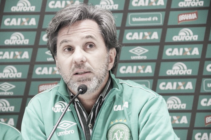 Caio Júnior valoriza empate e organização da Chapecoense em território argentino: "Ótimo resultado" Caio Júnior valoriza empate e organização da Chapecoense em território argentino: "Ótimo resultado"