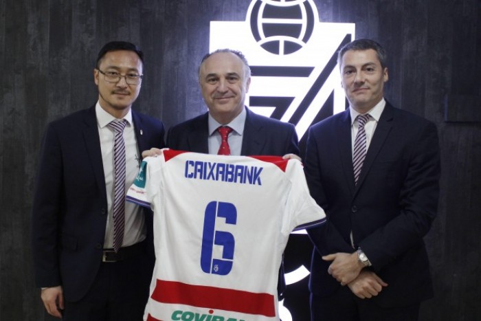 El Granada CF y CaixaBank renuevan el acuerdo de patrocinio