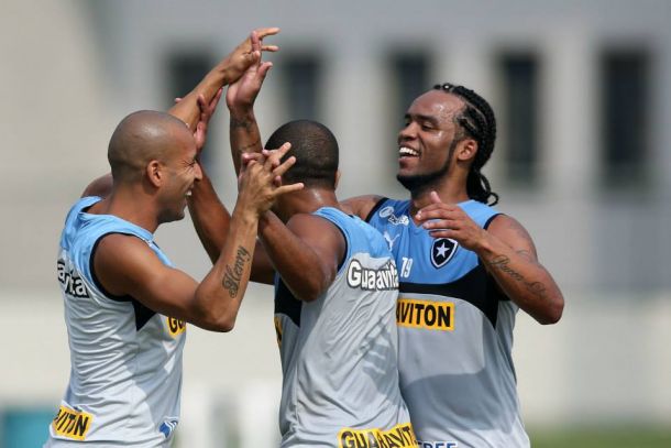 Com estreia de Carlos Alberto e três volantes, Vagner Mancini confirma o time para o duelo contra o Grêmio Com estreia de Carlos Alberto e três volantes, Vagner Mancini confirma o time para o duelo contra o Grêmio