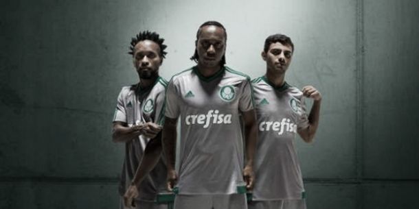 Palmeiras lança terceira camisa com cerimônias e homenagens a grandes ídolos
