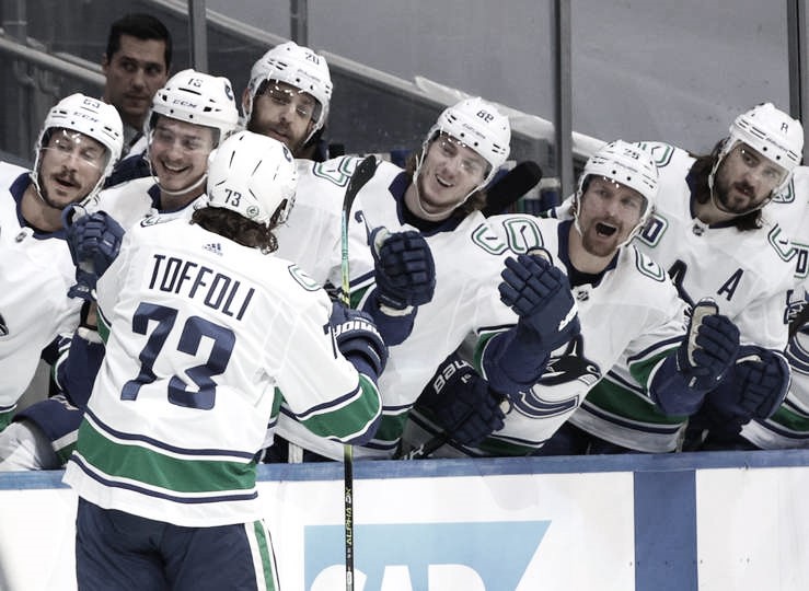 Tampa Bay empata la serie y Vancouver enseña los dientes Tampa Bay empata la serie y Vancouver enseña los dientes