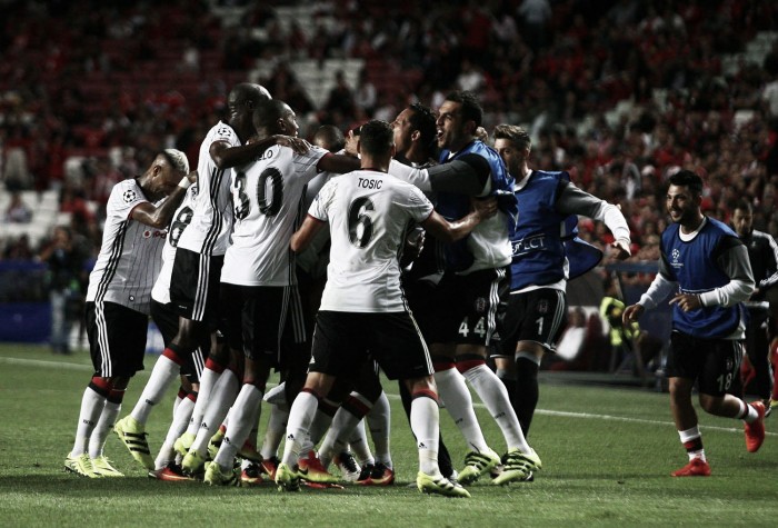 Águias empatam diante o Besiktas: Talisca apagou a Luz aos 93' Águias empatam diante o Besiktas: Talisca apagou a Luz aos 93'