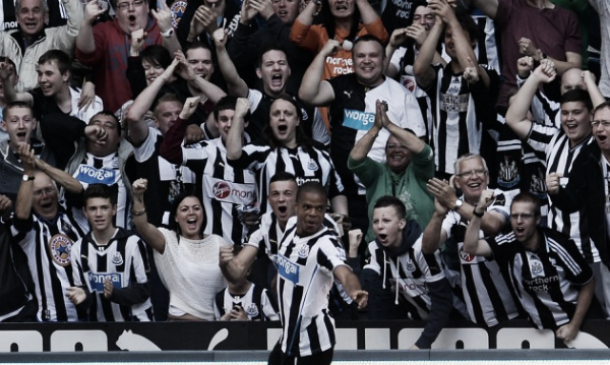 Alan Pardew declara el interés del Newcastle en Loïc Rémy
