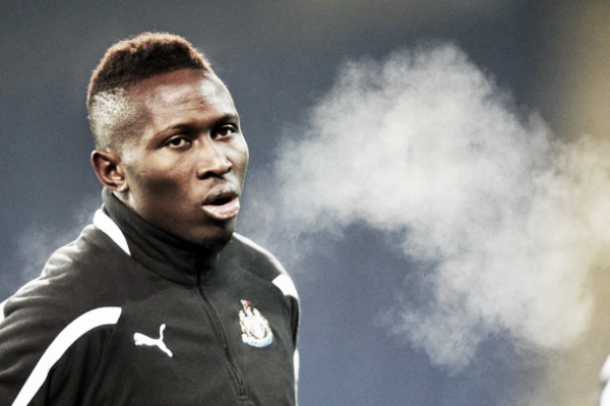 Yanga-Mbiwa abandona Newcastle rumbo a Roma