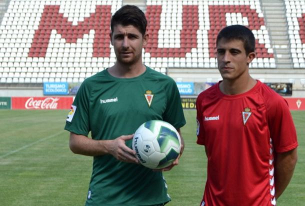 Javi Flores y Jairo Izquierdo, presentados como nuevas incorporaciones del Real Murcia