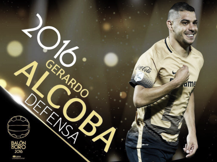 Gerardo Alcoba, el mejor defensa del año