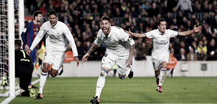 Ramos rescata al Madrid en el Camp Nou