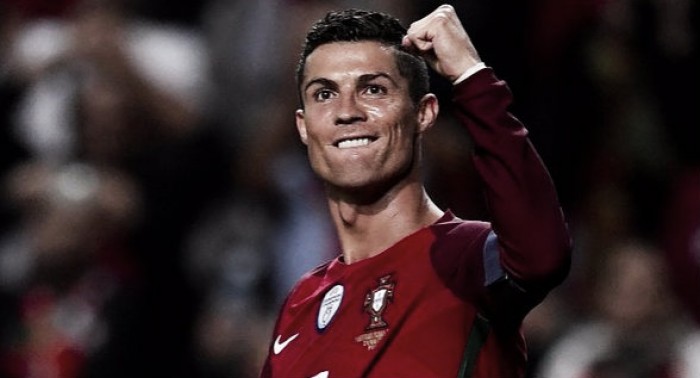 Cristiano Ronaldo arrasa con Portugal ante Islas Feroe