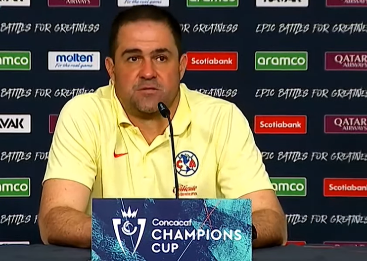 André Jardine pide calma después
de la victoria ante Chivas