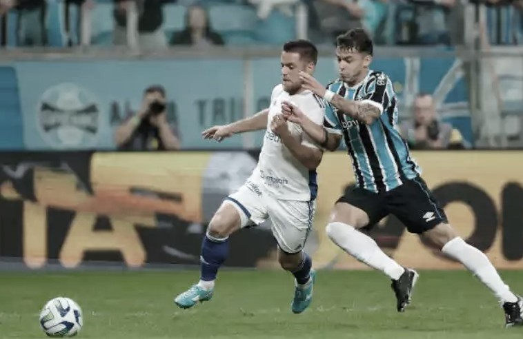 Em jogo marcado por golaços, Grêmio e Cruzeiro empatam na ida das oitavas da Copa do Brasil