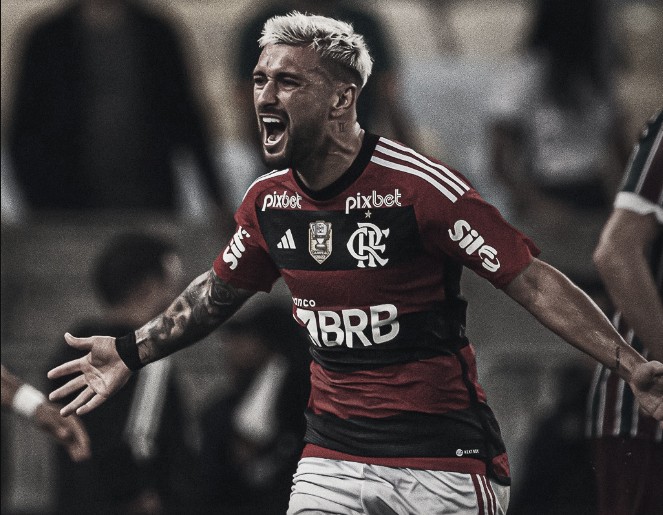 Flamengo derrota Fluminense e vai às quartas da Copa do Brasil