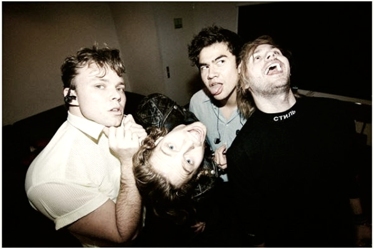 '5 Seconds of Summer' lanza la versión acústica de "Want You Back"