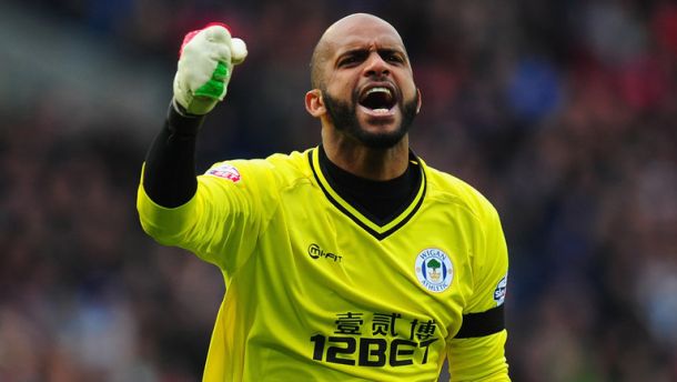 Celtic Eyeing Up Al Habsi Move