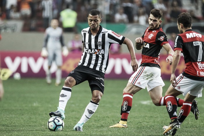 Rafael Carioca supera críticas, volta a se destacar no Atlético-MG e é exaltado por Micale