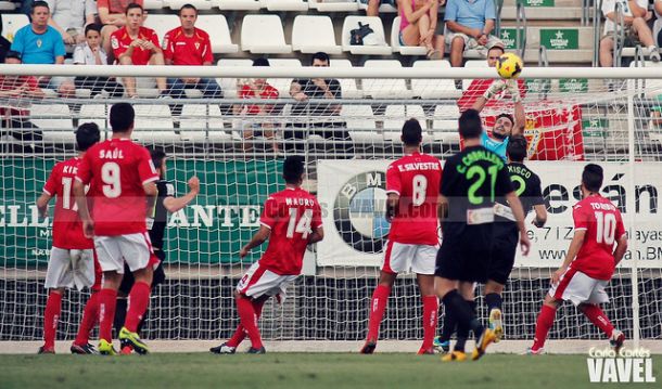 Real Murcia - Sporting de Gijón: vuelta a casa para reencontrarse con la victoria