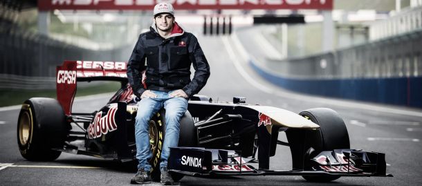 Carlos Sainz correrá en Toro Rosso en 2015