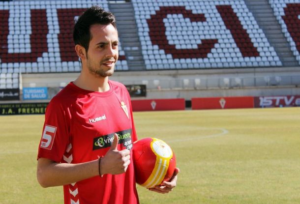 Carlos Álvarez refuerza la delantera del Real Murcia
