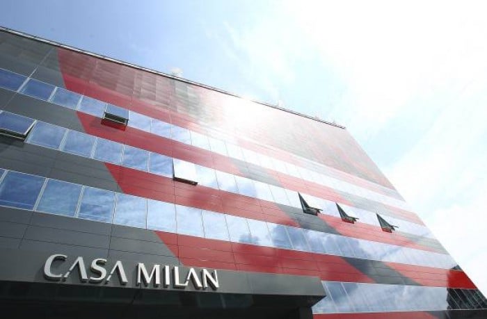 Cessione Milan, oggi la fumata bianca: si va verso la proroga di un mese