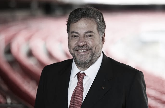 Ex-diretor, Julio Casares lança campanha à presidência do São Paulo