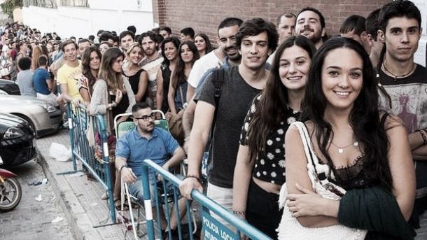 Más de 3.000 personas en el primer día del casting de 'Juego de Tronos' en Sevilla