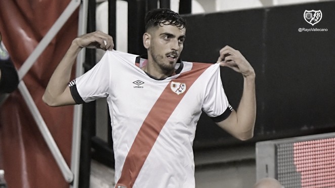 Catena:
"Es bonito meter un gol al final y ayudar al equipo a conseguir la
victoria, la verdad que contento” Catena:
"Es bonito meter un gol al final y ayudar al equipo a conseguir la
victoria, la verdad que contento”