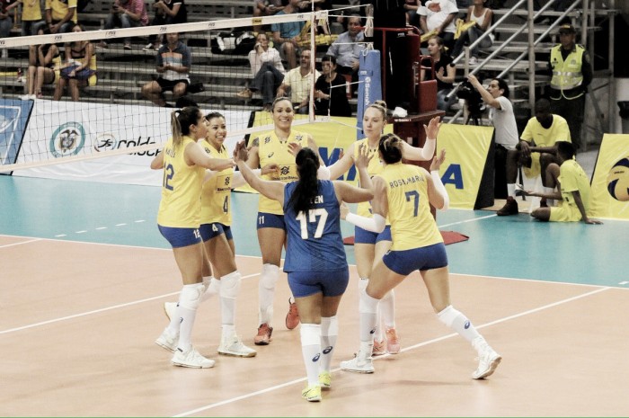 Brasil vence Peru e pode levar Sul-Americano se bater Colômbia Brasil vence Peru e pode levar Sul-Americano se bater Colômbia