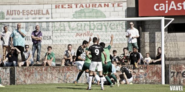 Fotos e imágenes del CD Lealtad - Celta de Vigo "B", primera jornada del Grupo I de Segunda División B