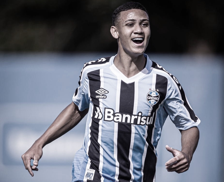 Promessa do Grêmio vibra com título Gaúcho Sub-20: “Campanha impecável”