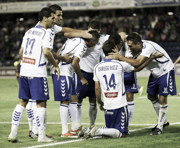 Los jugadores del CD Tenerife se muestran satisfechos por la segunda victoria consecutiva