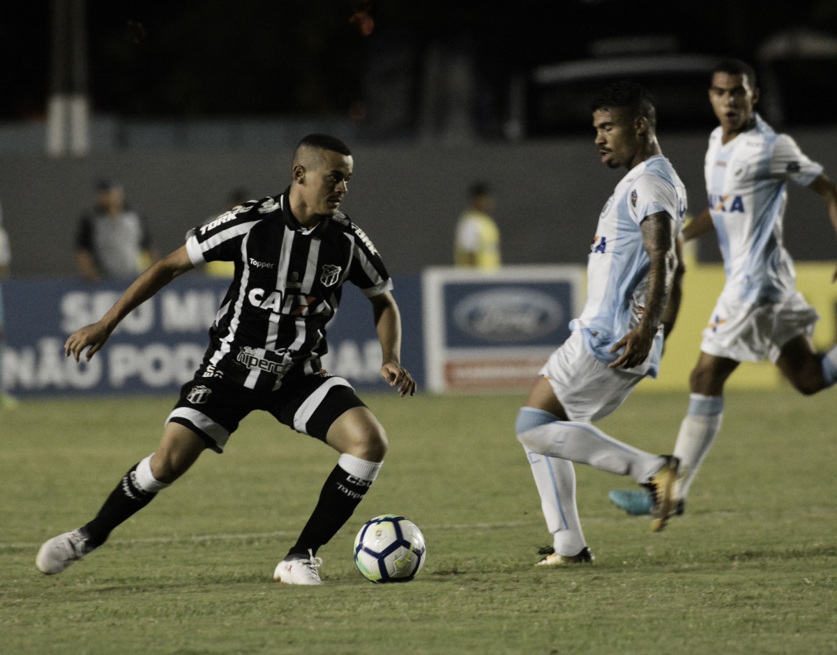 Arthur marca nos acréscimos, Ceará bate Londrina de virada e avança na Copa do Brasil
