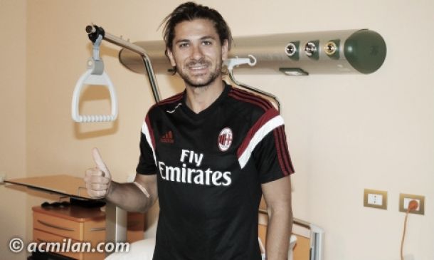 Cerci desembarca em Milão para assinar com o Milan e diz: "Era o que eu queria"