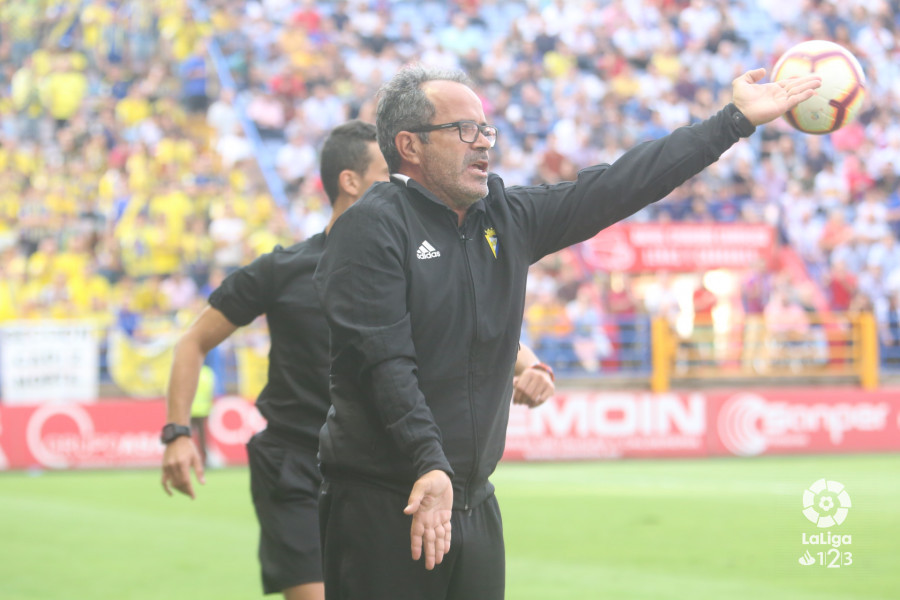 Álvaro Cervera: "Falta un jugador importante" Álvaro Cervera: "Falta un jugador importante"