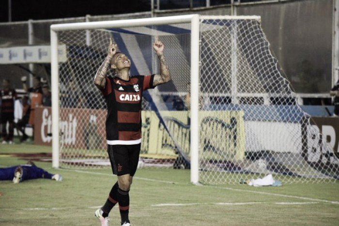 Flamengo vence Bangu e avança às semifinais do Carioca