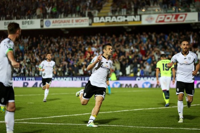 Serie B, il Cesena rimanda la festa del Crotone: 2-1 al Manuzzi