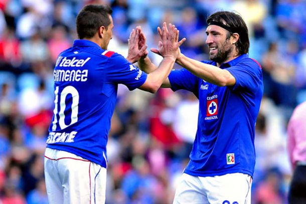 Christian Giménez y Mariano Pavone dedican el título a los aficionados