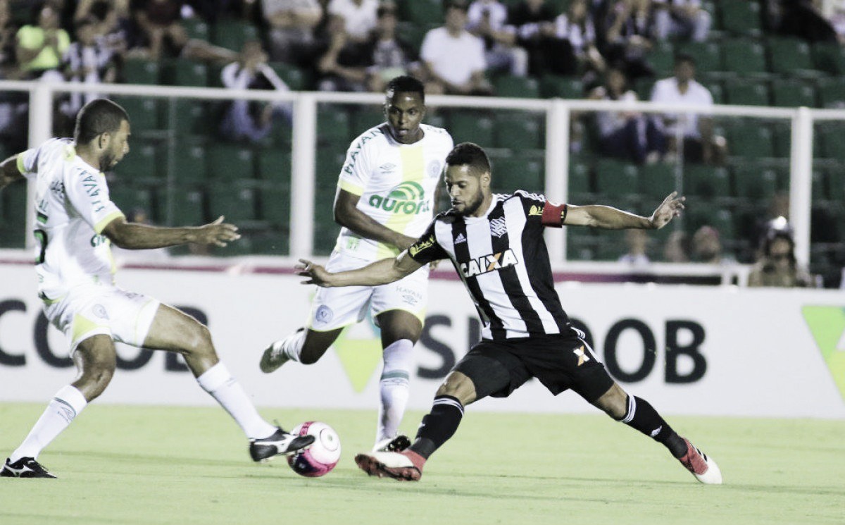 Chape e Figueirense se enfrentam por vantagem do mando de campo na decisão do Catarinense Chape e Figueirense se enfrentam por vantagem do mando de campo na decisão do Catarinense