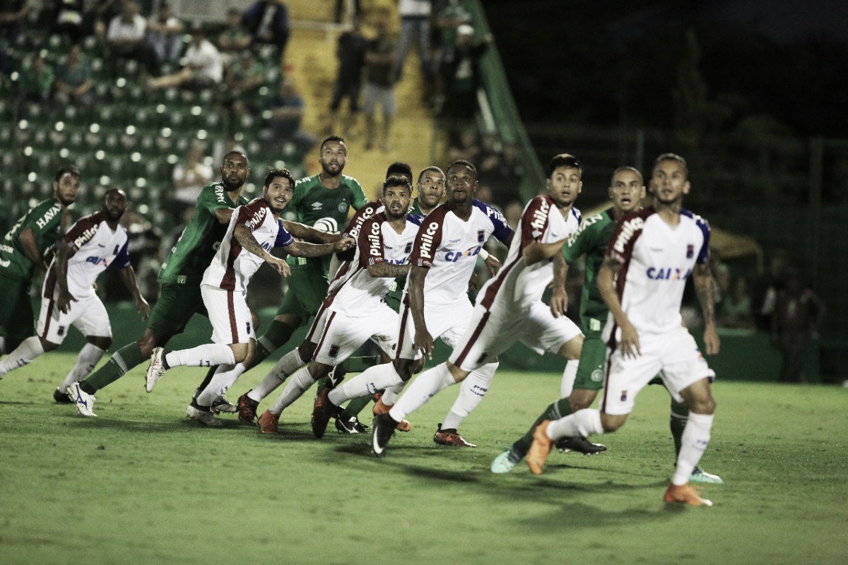 Chapecoense e Paraná empatam na Arena Condá e seguem sem vencer na Série A