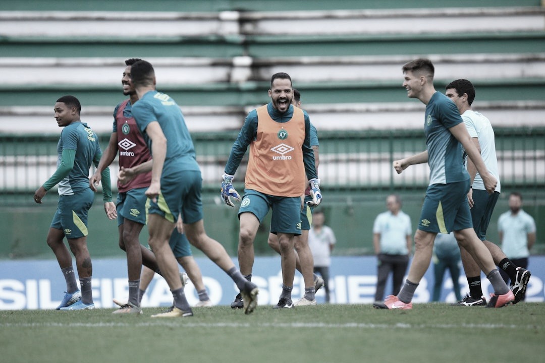 De olho em título inédito, Chapecoense enfrenta Confiança na última rodada da Série B De olho em título inédito, Chapecoense enfrenta Confiança na última rodada da Série B