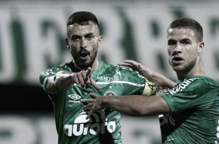 Chapecoense fecha 2020 como líder, mas Umberto Louzer é cauteloso ao falar de título Chapecoense fecha 2020 como líder, mas Umberto Louzer é cauteloso ao falar de título