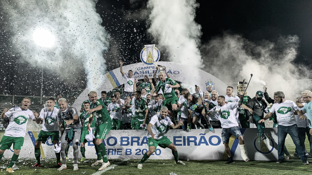 Heroico! Chapecoense marca nos acréscimos, bate Confiança e conquista título da Série B Heroico! Chapecoense marca nos acréscimos, bate Confiança e conquista título da Série B