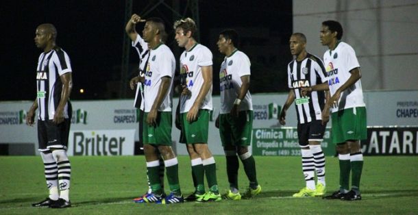 Chapecoense empata com o Figueirense e continua sem vencer no Catarinense Chapecoense empata com o Figueirense e continua sem vencer no Catarinense