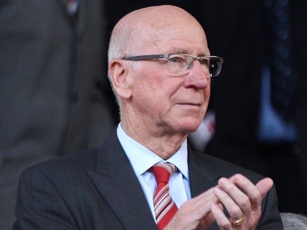 Sir Bobby Charlton backs Louis van Gaal for success